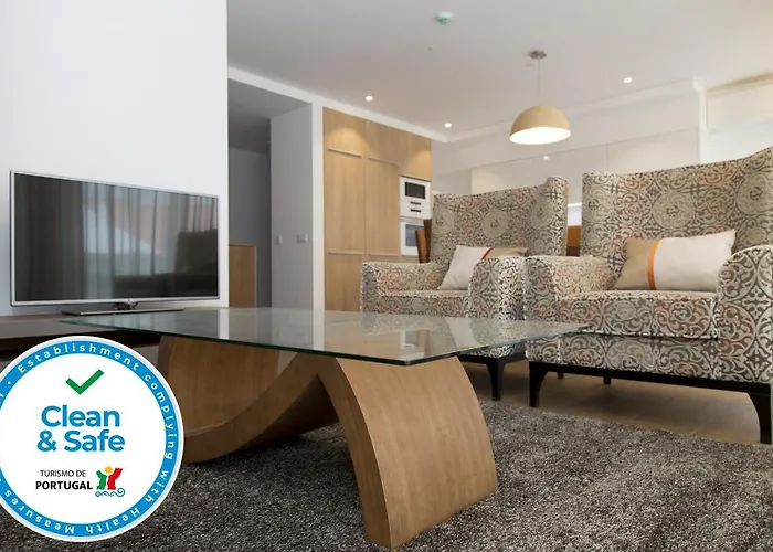 מלון דירות Turisticos Da נאזרה