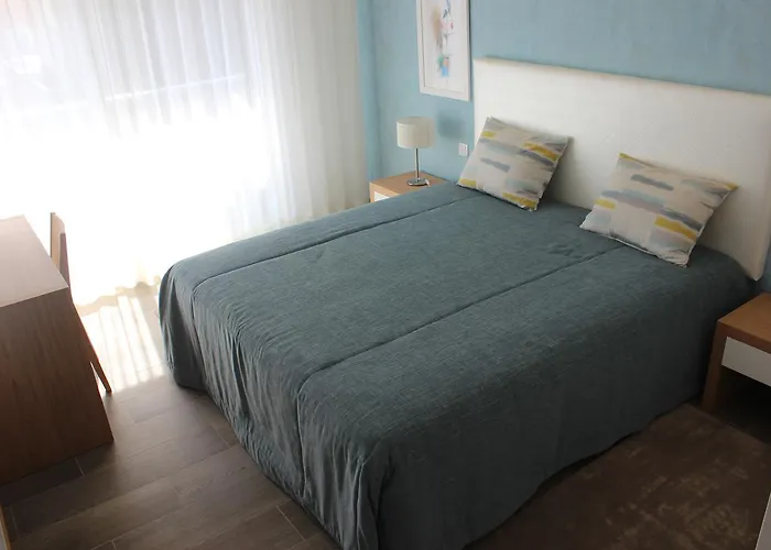 מלון דירות Turisticos Da נאזרה