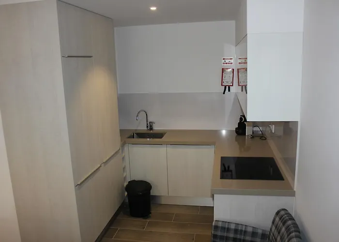 מלון דירות Turisticos Da נאזרה